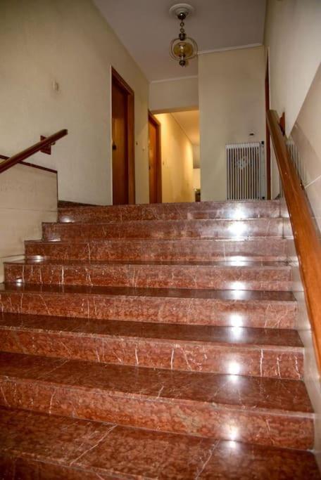 Ομορφο Διαμερισμα Apartment Атина Екстериор снимка